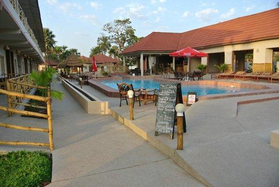 Bamboo Garden Hotel Serrekunda Exterior foto